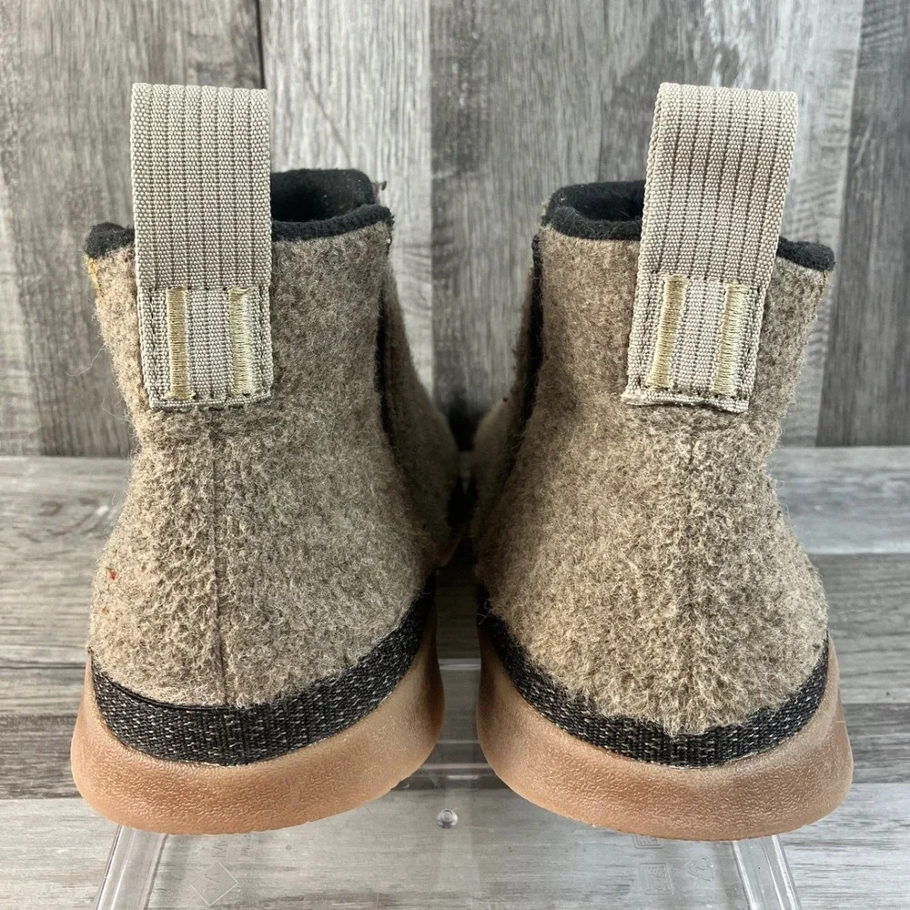 Chaco Mens Revel Chelsea Felted Wool Boots Brown JCH107493 Size 9